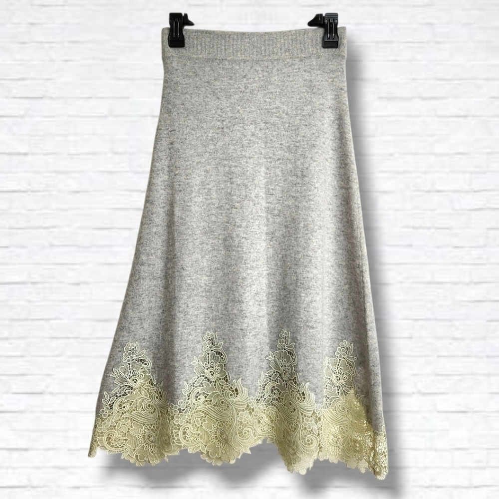 Light Grey Wool A Line Skirt With Lace Trim Size S/M